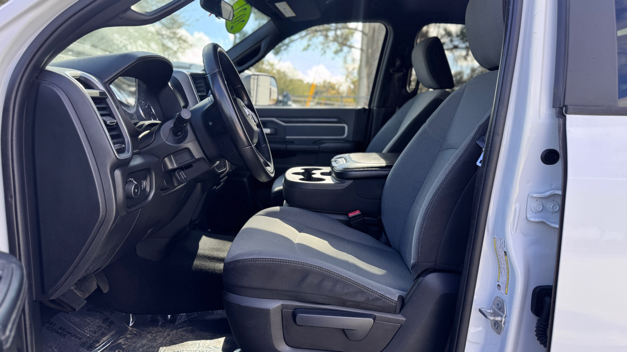 RAM 3500 Big Horn 4x4 Crew Cab 8' Box 2021