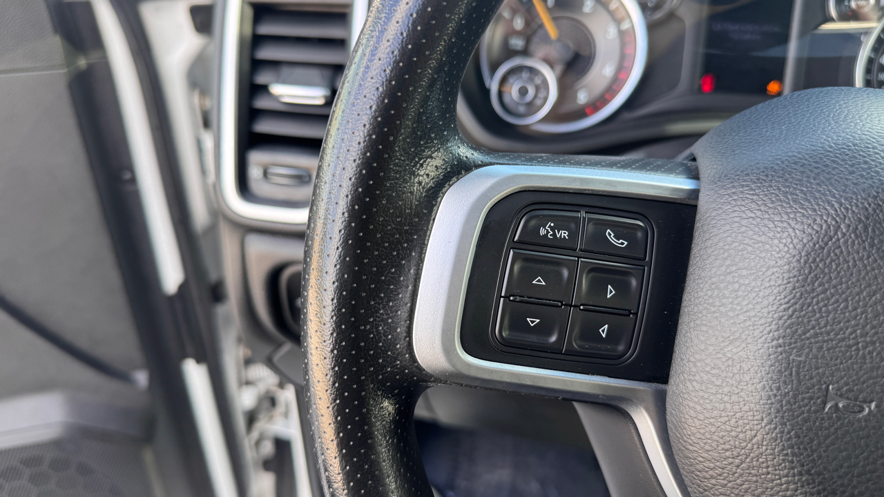 RAM 3500 Big Horn 4x4 Crew Cab 8' Box 2021