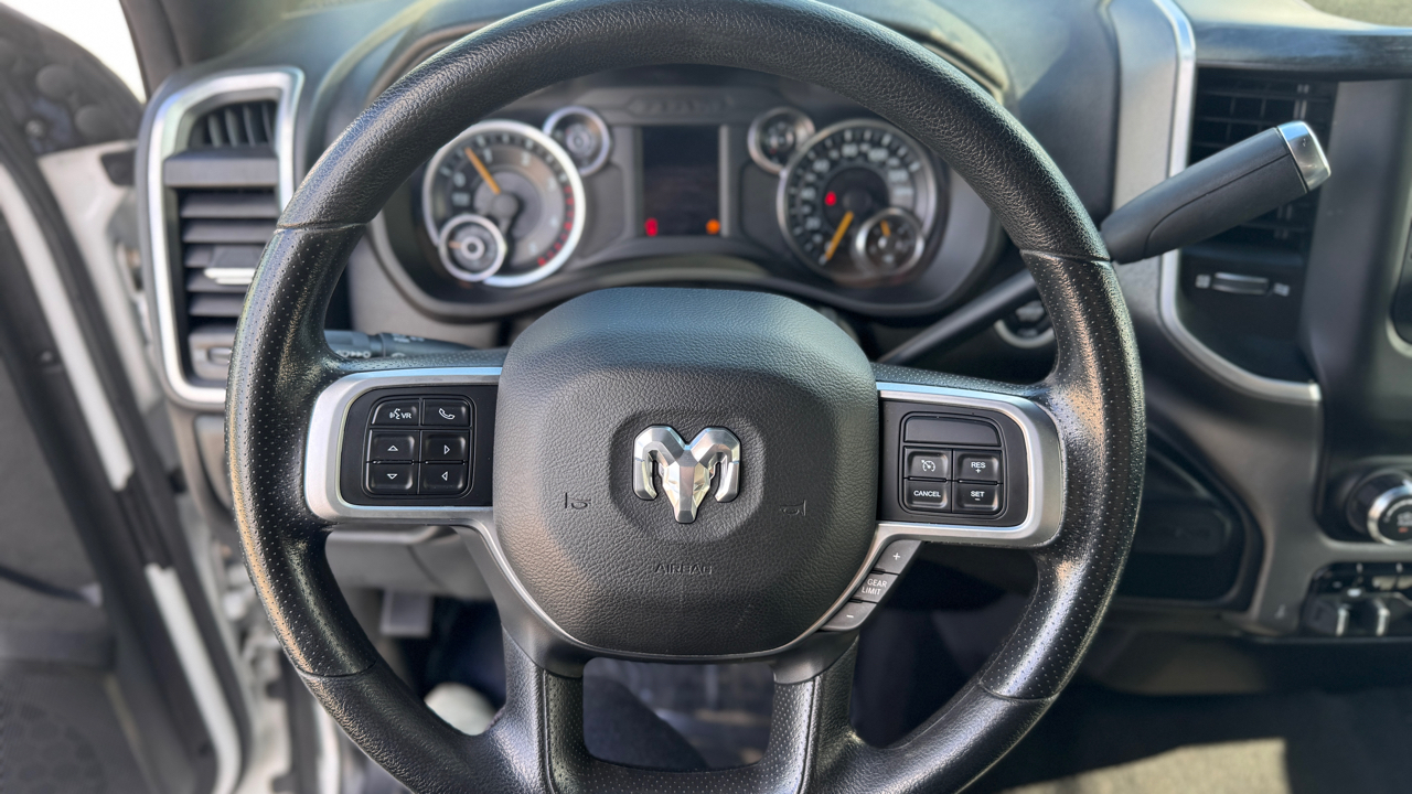 RAM 3500 Big Horn 4x4 Crew Cab 8' Box 2021