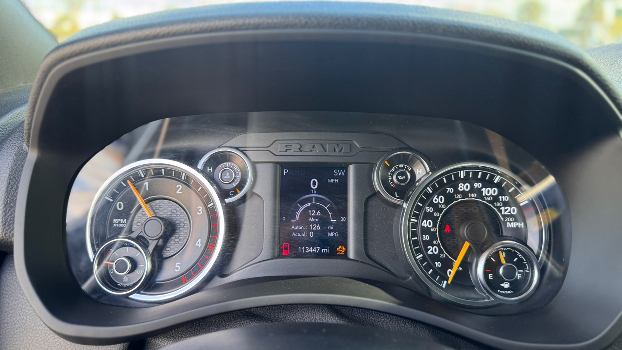 RAM 3500 Big Horn 4x4 Crew Cab 8' Box 2021