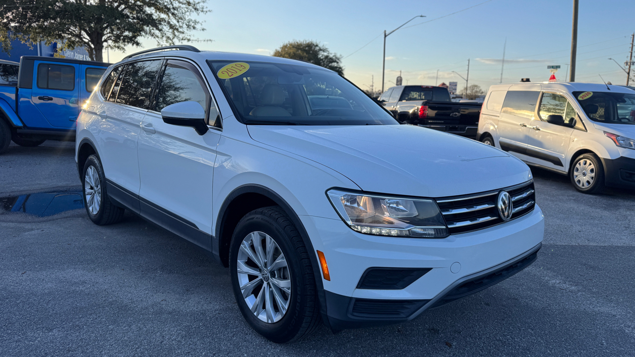 Volkswagen Tiguan 2.0T SE R-Line Black FWD 2019