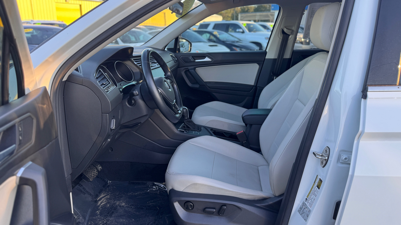 Volkswagen Tiguan 2.0T SE R-Line Black FWD 2019