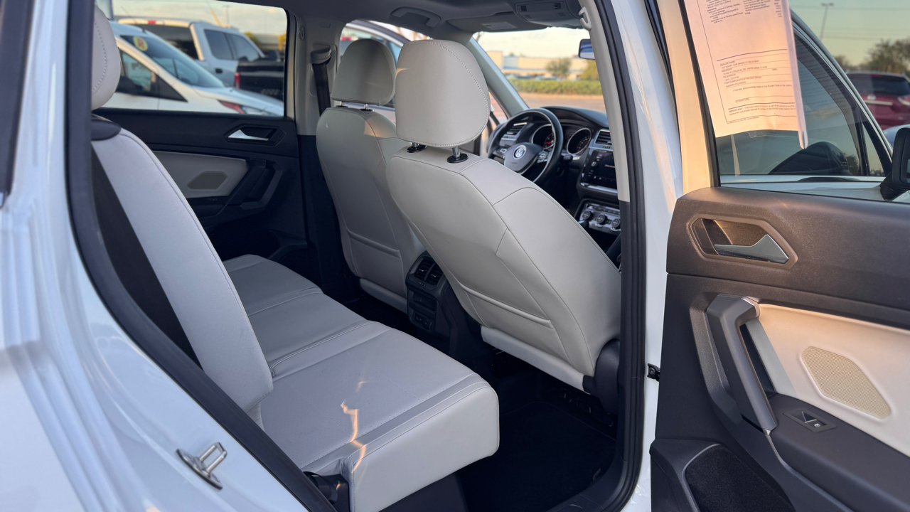 Volkswagen Tiguan 2.0T SE R-Line Black FWD 2019