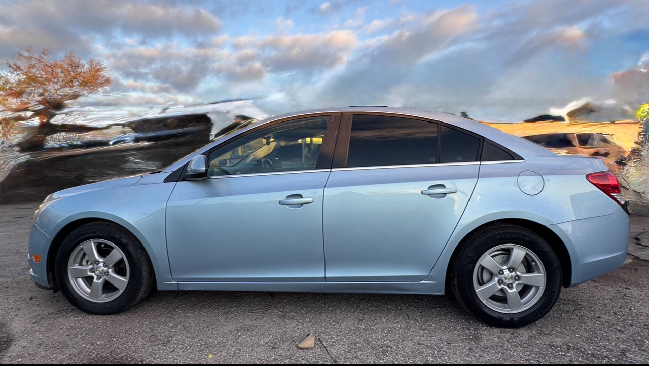 Chevrolet Cruze 4dr Sdn LS 2012