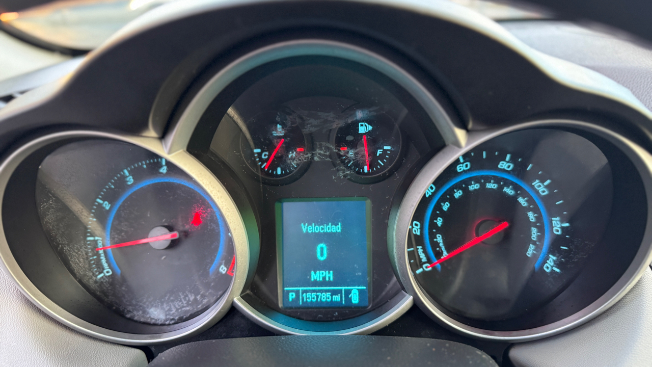 Chevrolet Cruze 4dr Sdn LS 2012