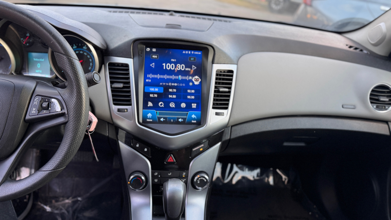 Chevrolet Cruze 4dr Sdn LS 2012