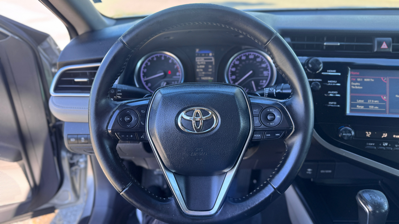 Toyota Camry SE Auto (Natl) 2018