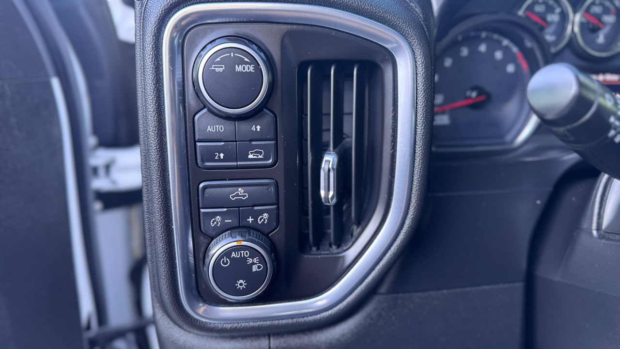 Chevrolet Silverado 1500 4WD Crew Cab 147" LT 2020