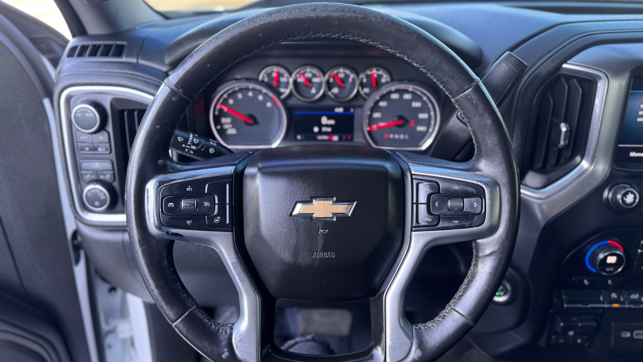 Chevrolet Silverado 1500 4WD Crew Cab 147" LT 2020