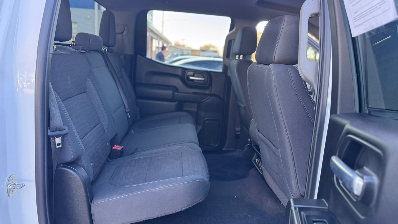 Chevrolet Silverado 1500 4WD Crew Cab 147" LT 2020