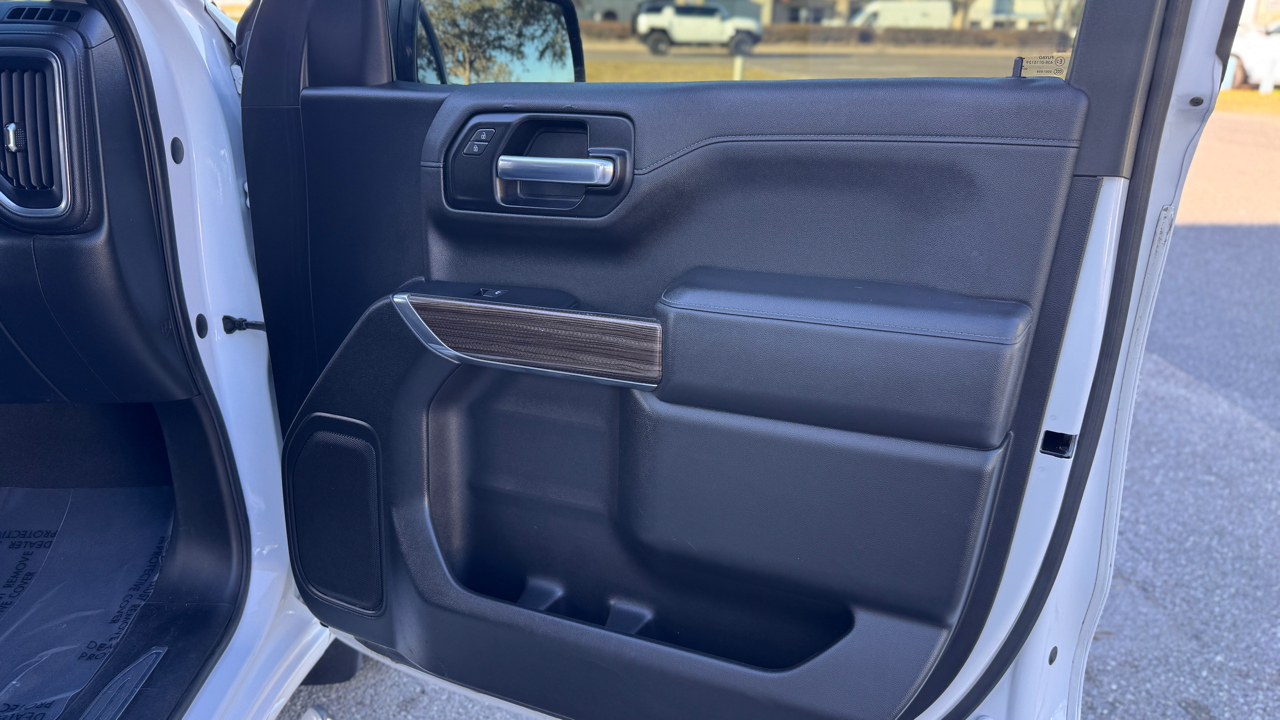 Chevrolet Silverado 1500 4WD Crew Cab 147" LT 2020