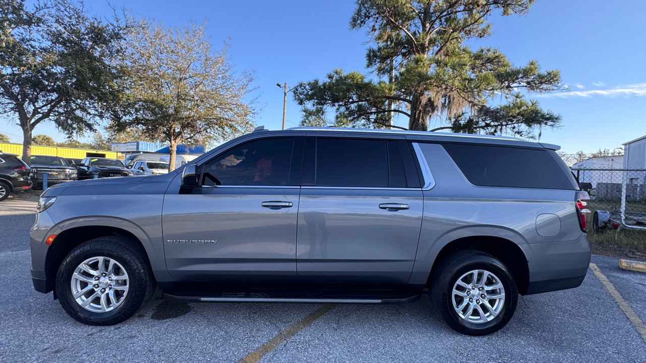 Chevrolet Suburban 2WD 4dr LT 2022