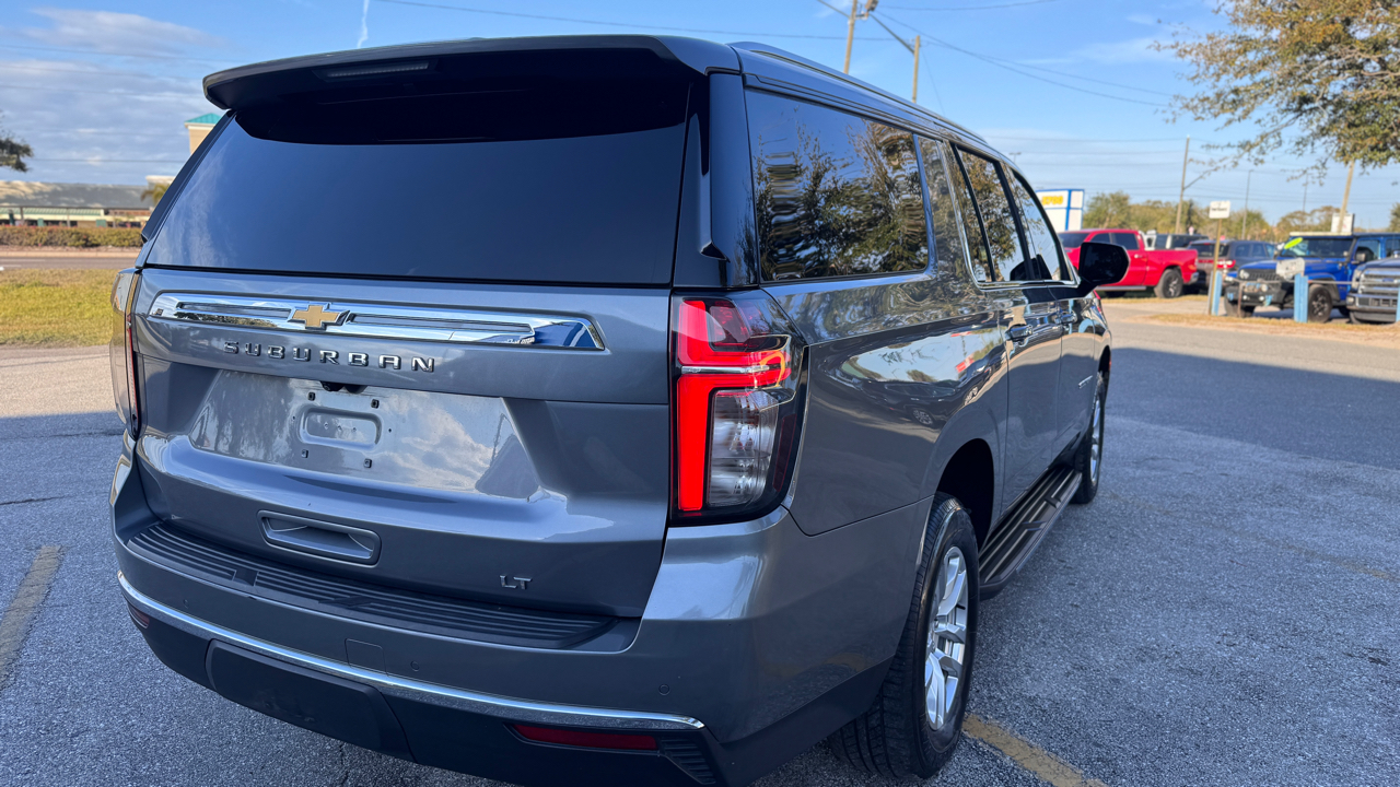 Chevrolet Suburban 2WD 4dr LT 2022