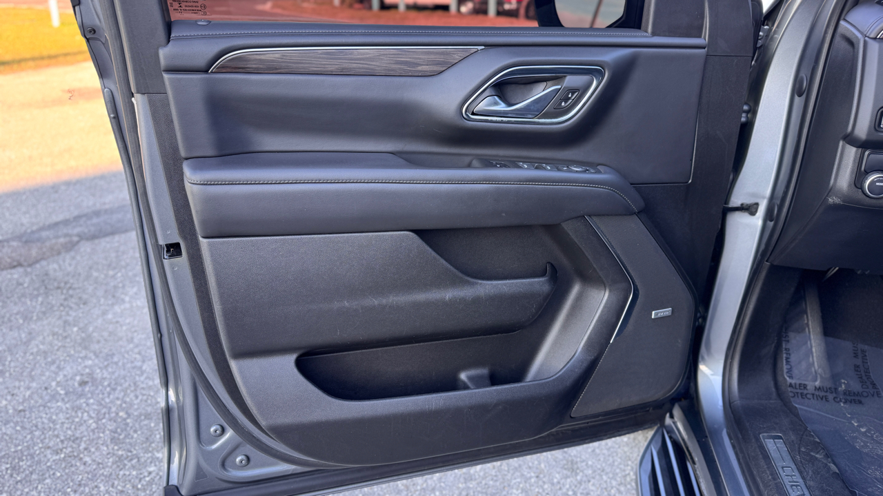 Chevrolet Suburban 2WD 4dr LT 2022