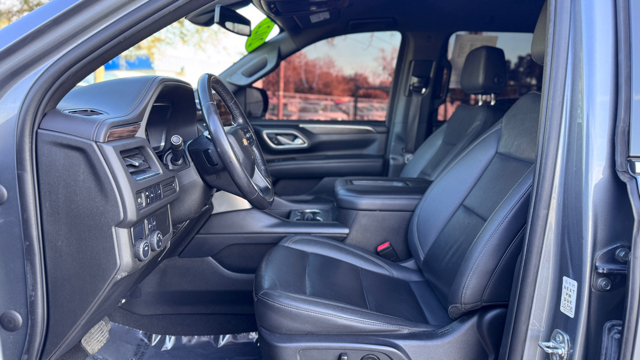 Chevrolet Suburban 2WD 4dr LT 2022