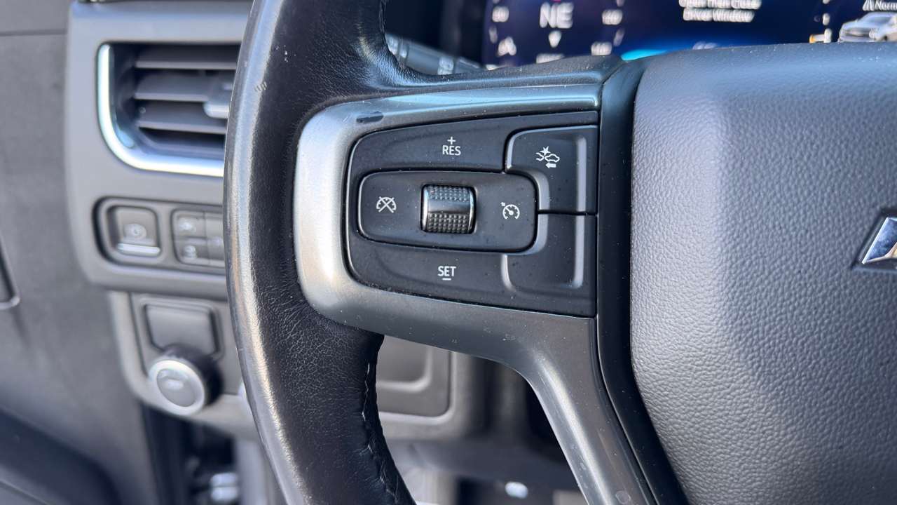 Chevrolet Suburban 2WD 4dr LT 2022