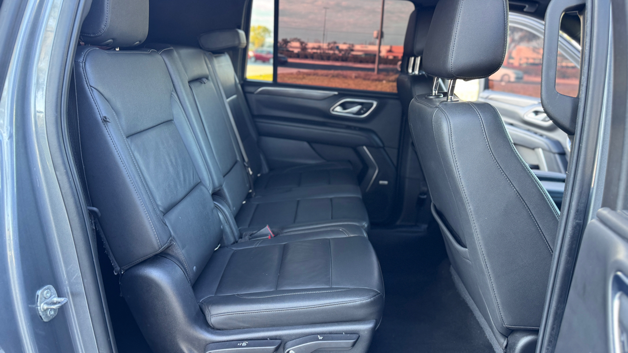 Chevrolet Suburban 2WD 4dr LT 2022