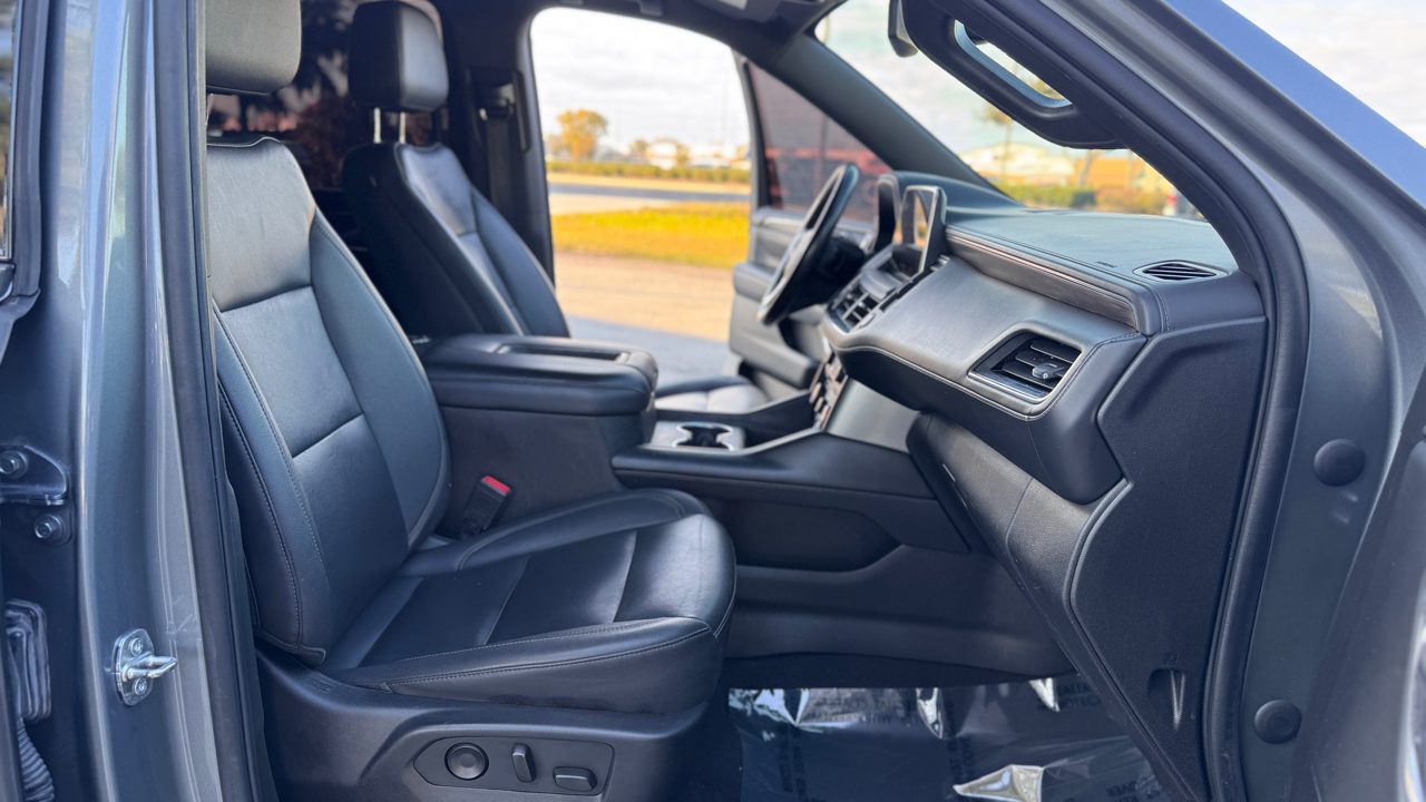 Chevrolet Suburban 2WD 4dr LT 2022