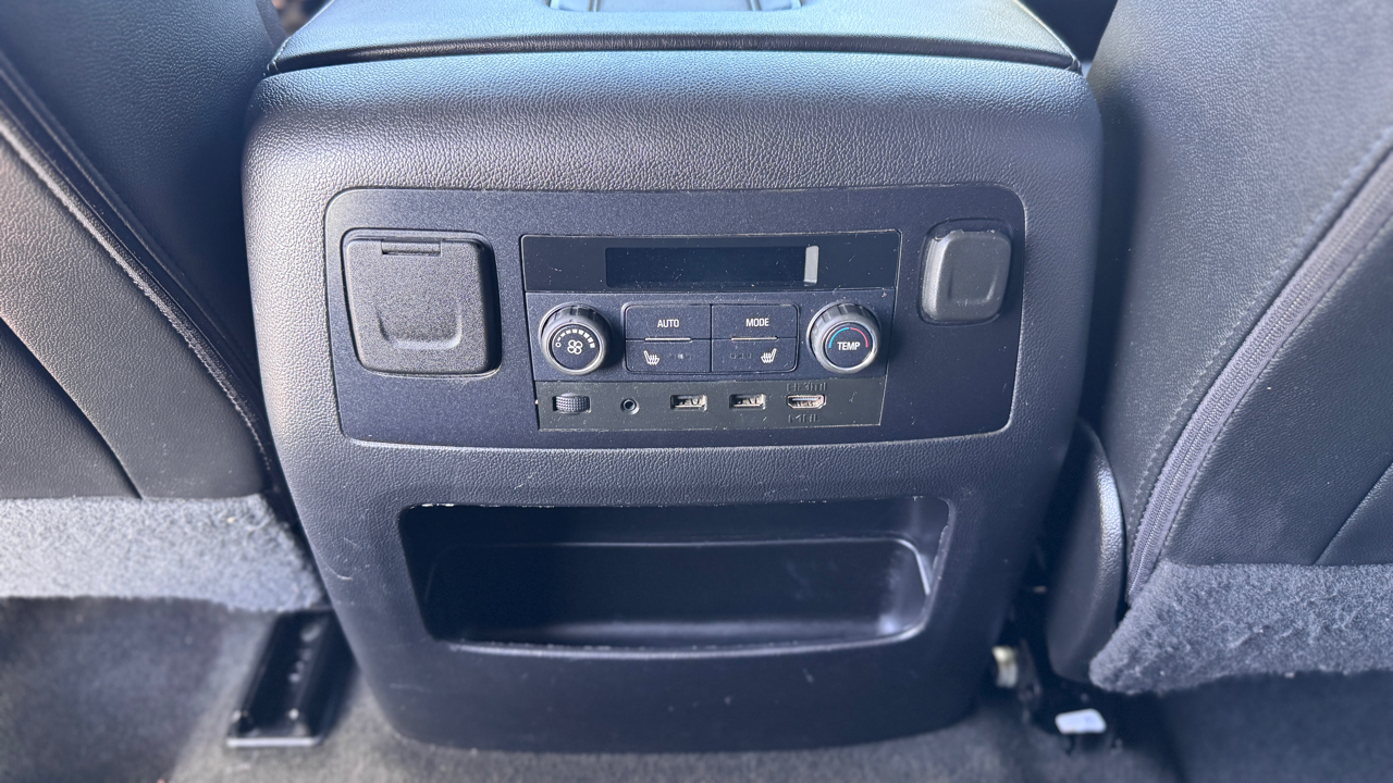 GMC Yukon XL 2WD 4dr SLT 2018