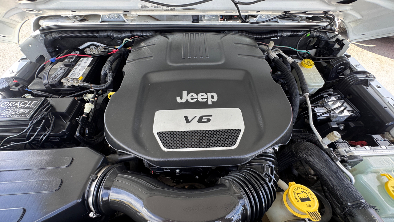 Jeep Wrangler Unlimited 4WD 4dr Sport 2016