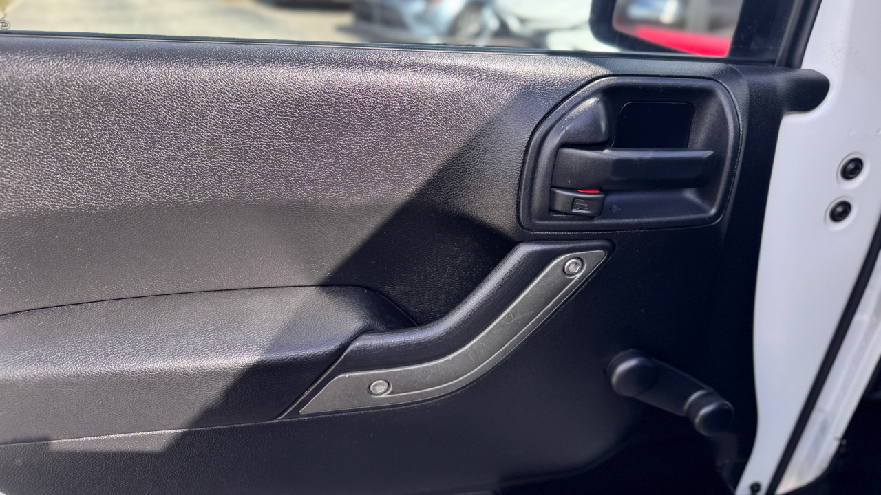 Jeep Wrangler Unlimited 4WD 4dr Sport 2016