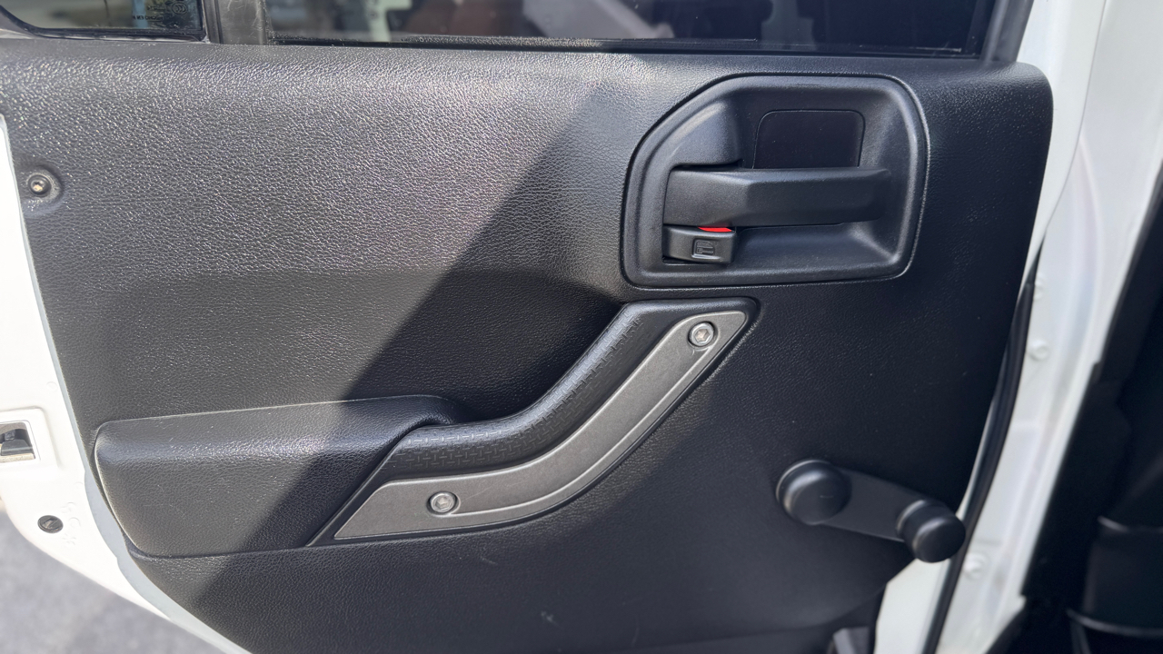 Jeep Wrangler Unlimited 4WD 4dr Sport 2016