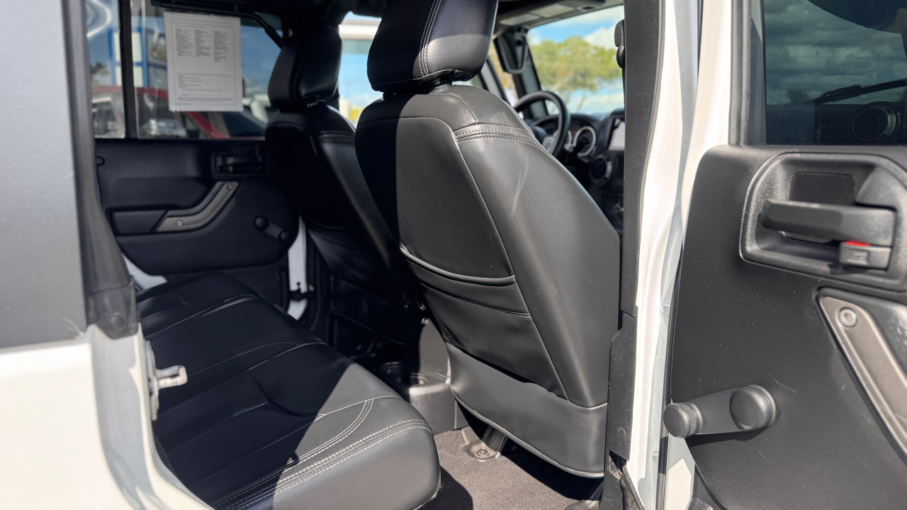 Jeep Wrangler Unlimited 4WD 4dr Sport 2016