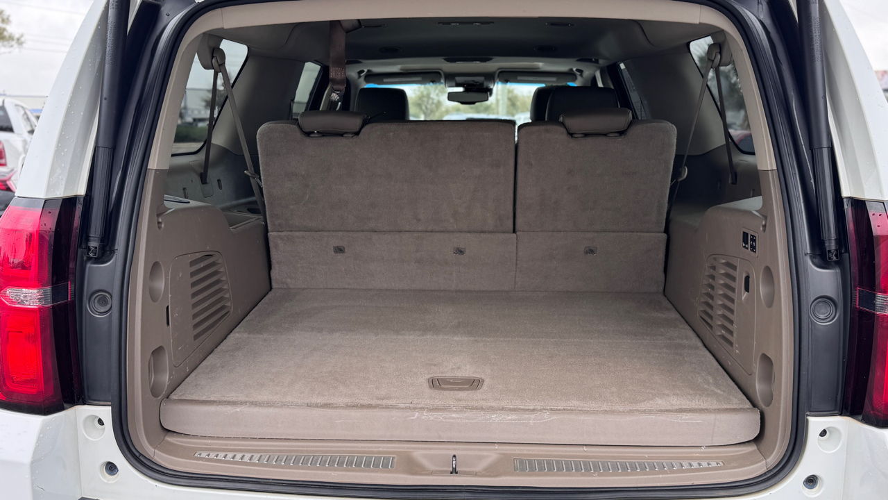 Chevrolet Suburban 2WD 4dr LTZ 2015