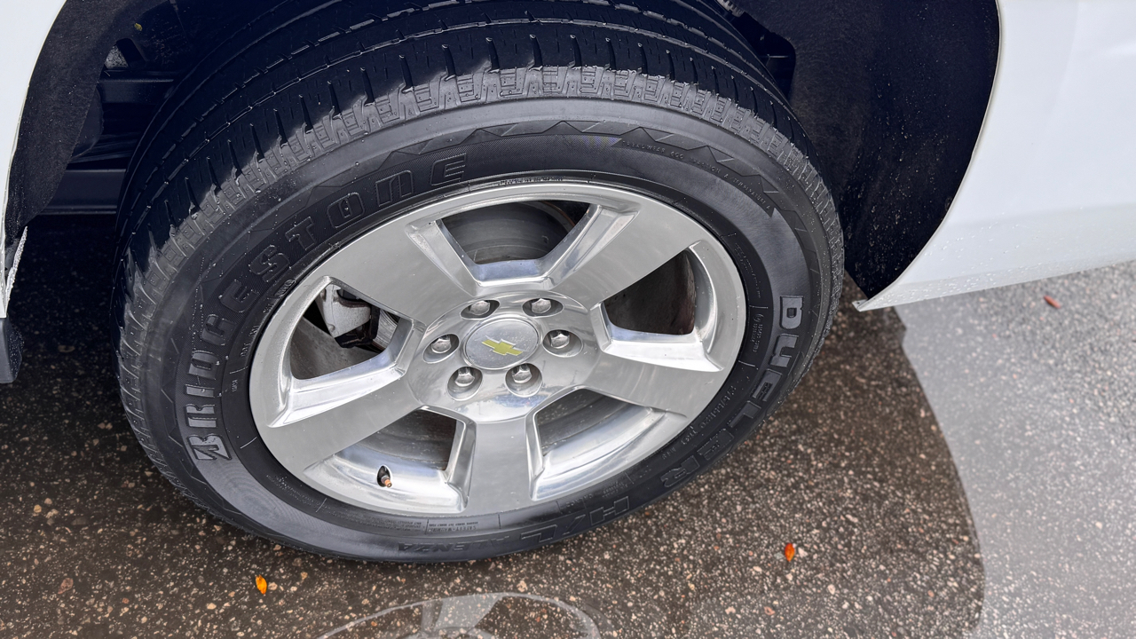 Chevrolet Suburban 2WD 4dr LTZ 2015