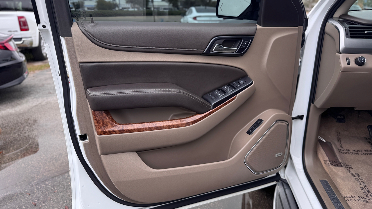 Chevrolet Suburban 2WD 4dr LTZ 2015