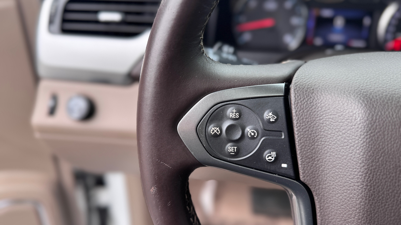 Chevrolet Suburban 2WD 4dr LTZ 2015