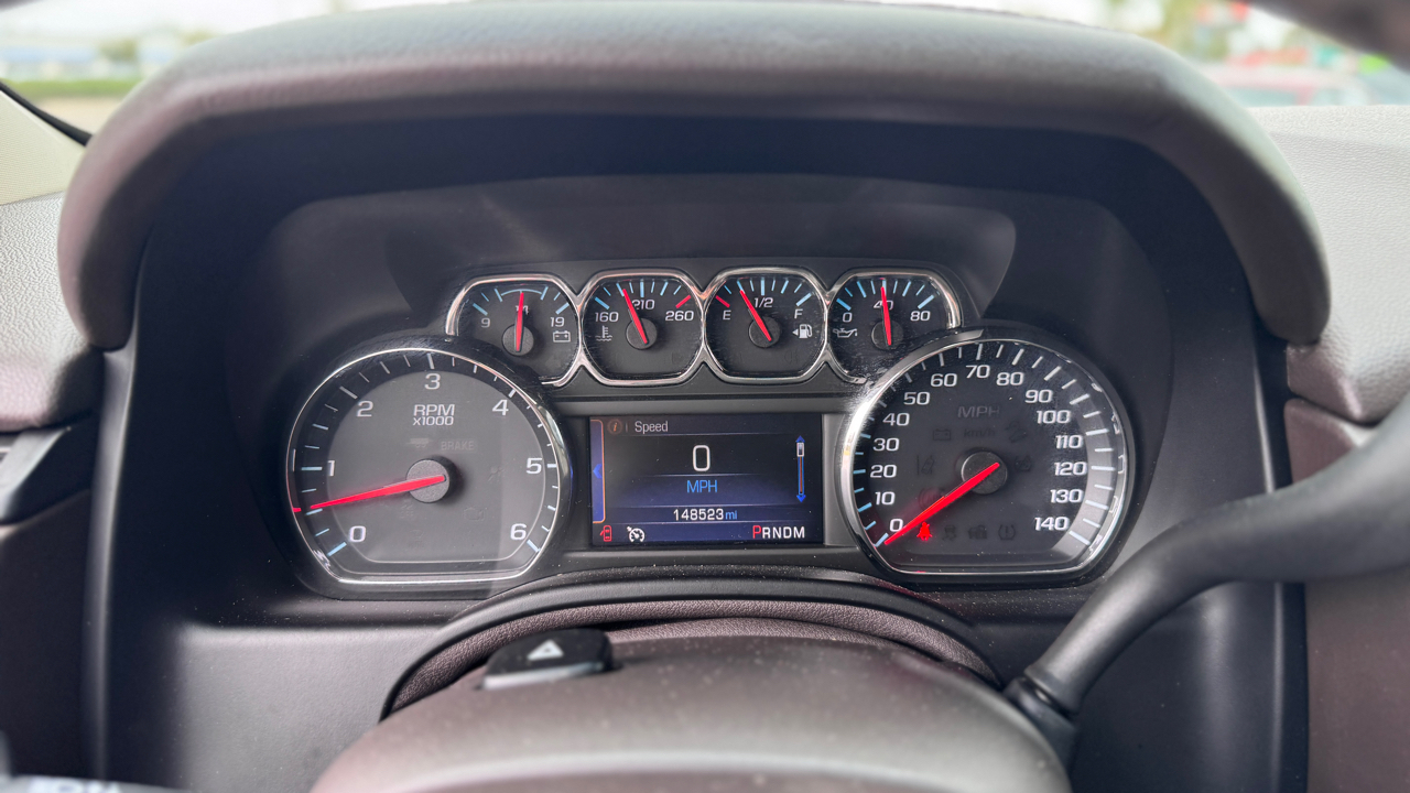 Chevrolet Suburban 2WD 4dr LTZ 2015