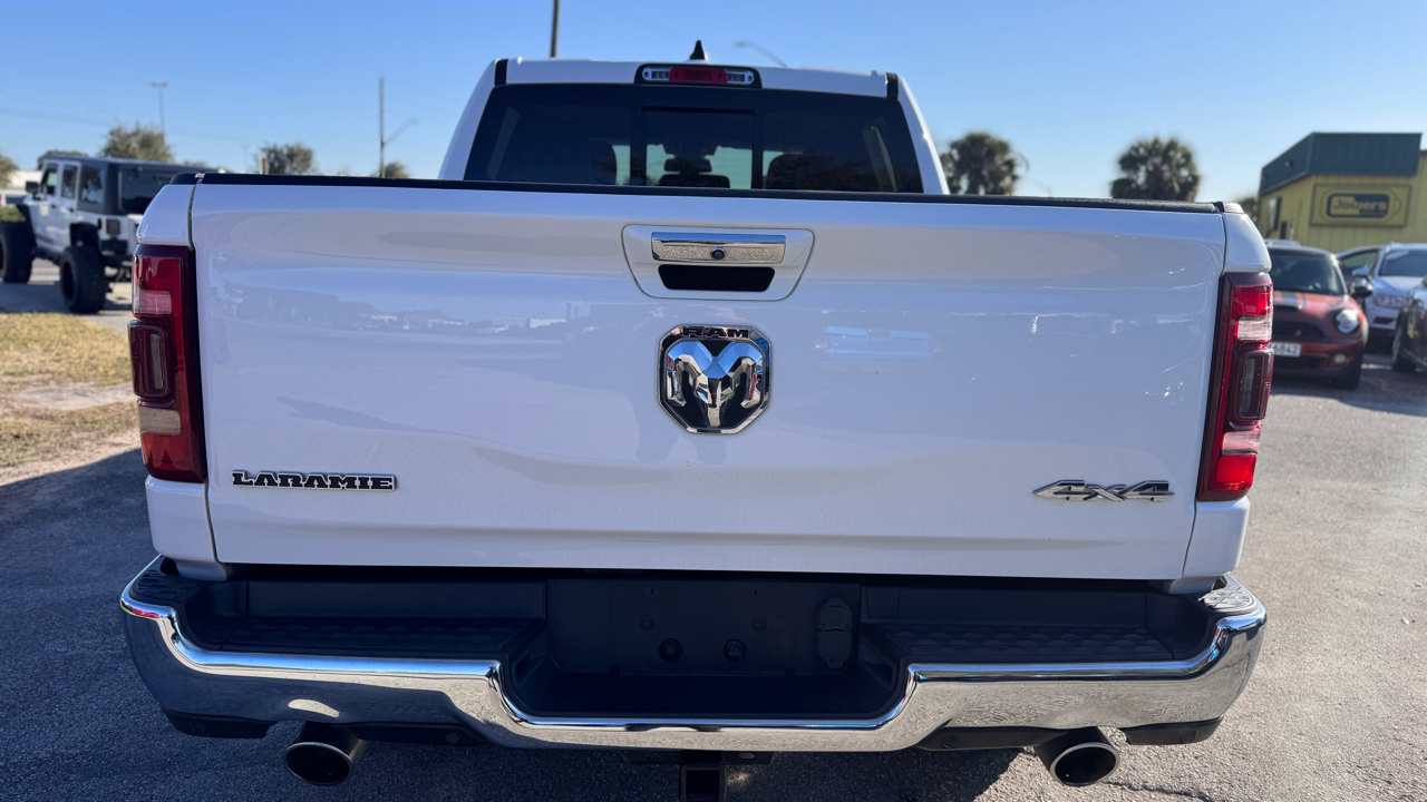 RAM 1500 Laramie 4x4 Crew Cab 5'7" Box 2020