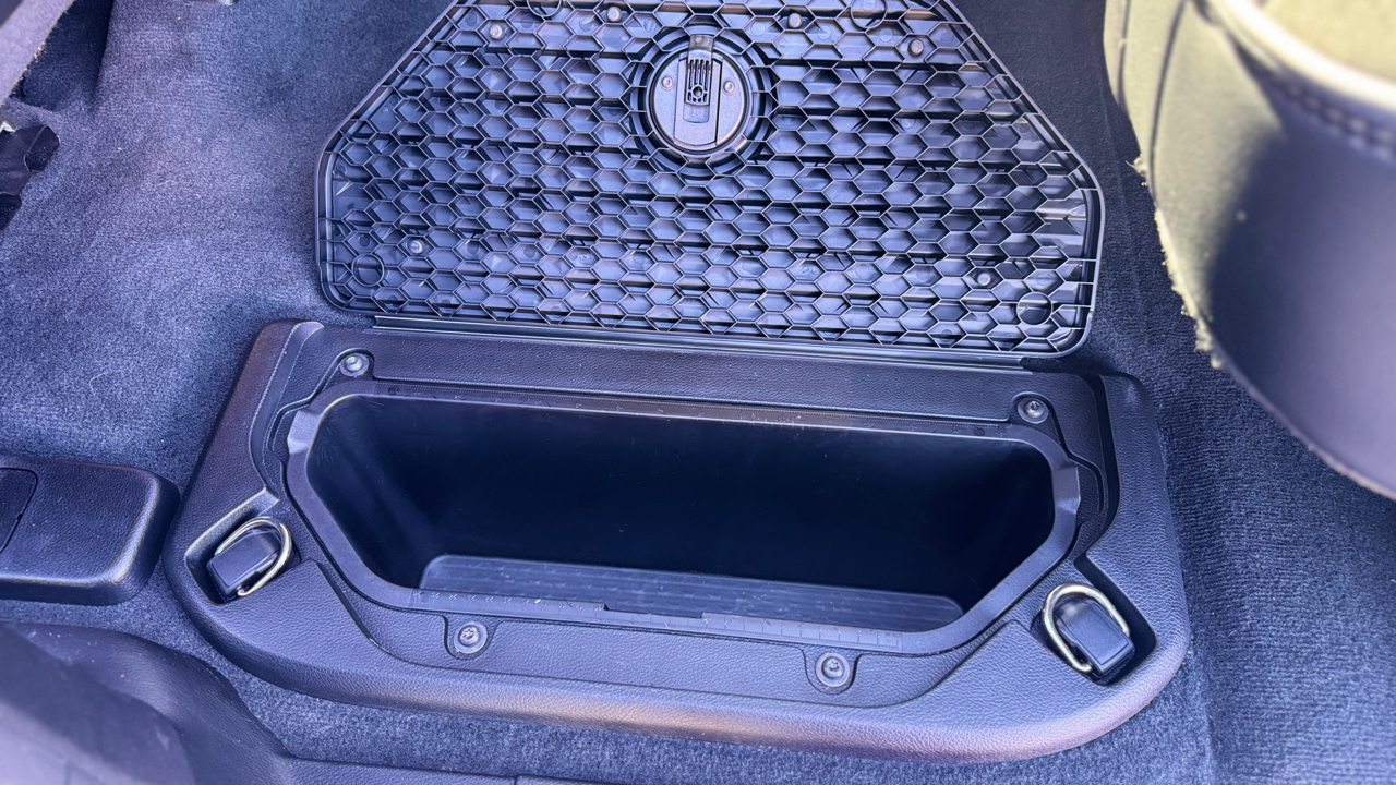 RAM 1500 Laramie 4x4 Crew Cab 5'7" Box 2020