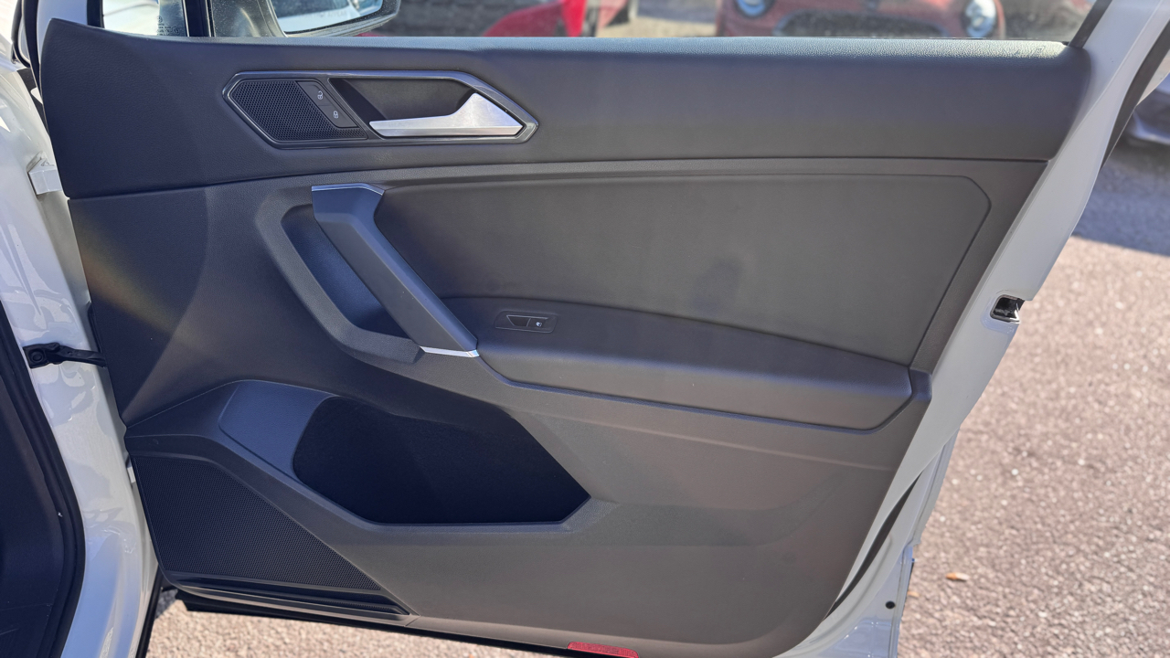 Volkswagen Tiguan 2.0T SEL FWD 2018