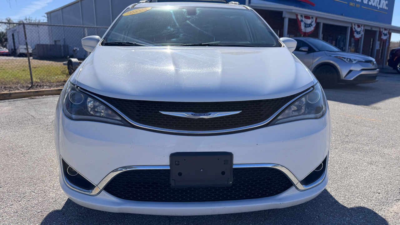 Chrysler Pacifica Touring L FWD 2019