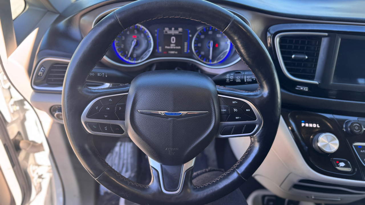 Chrysler Pacifica Touring L FWD 2019