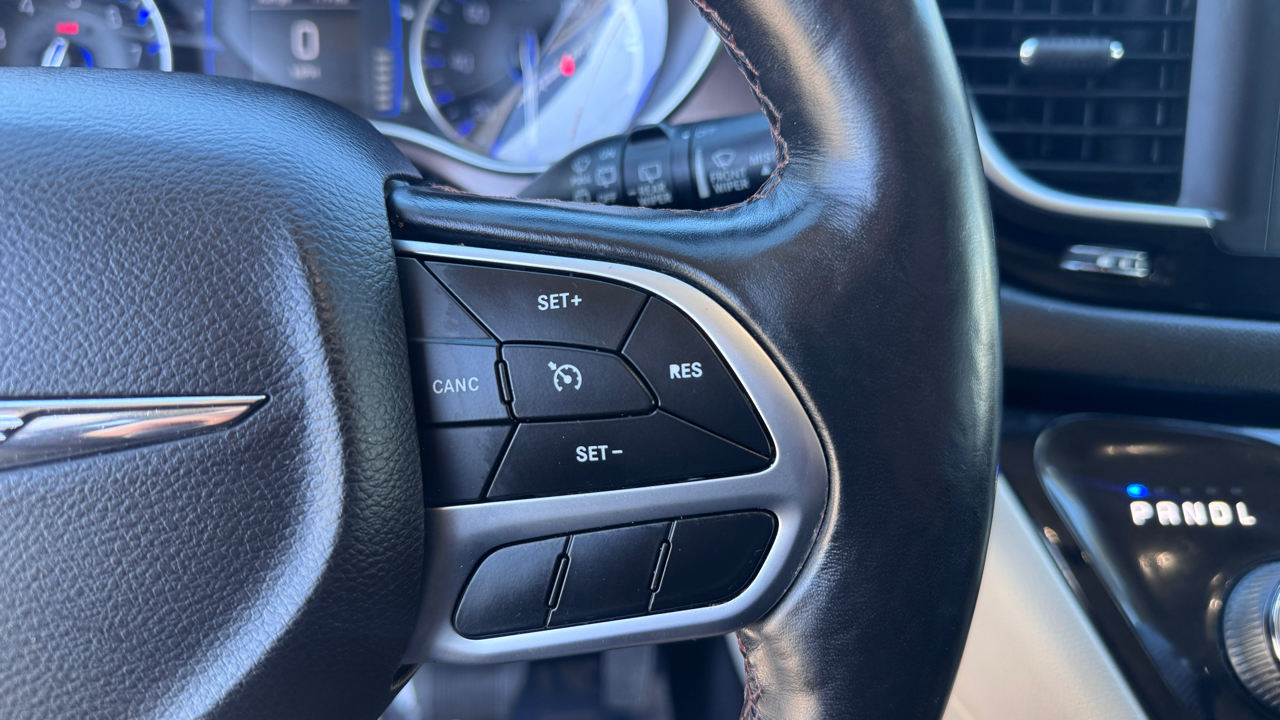 Chrysler Pacifica Touring L FWD 2019