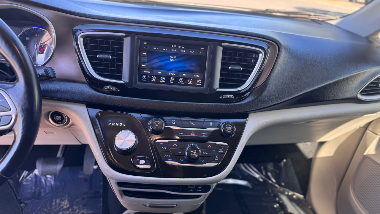 Chrysler Pacifica Touring L FWD 2019