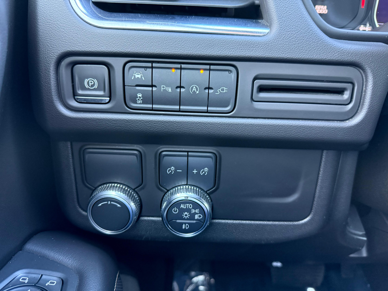 GMC Yukon XL 2WD 4dr SLT 2021