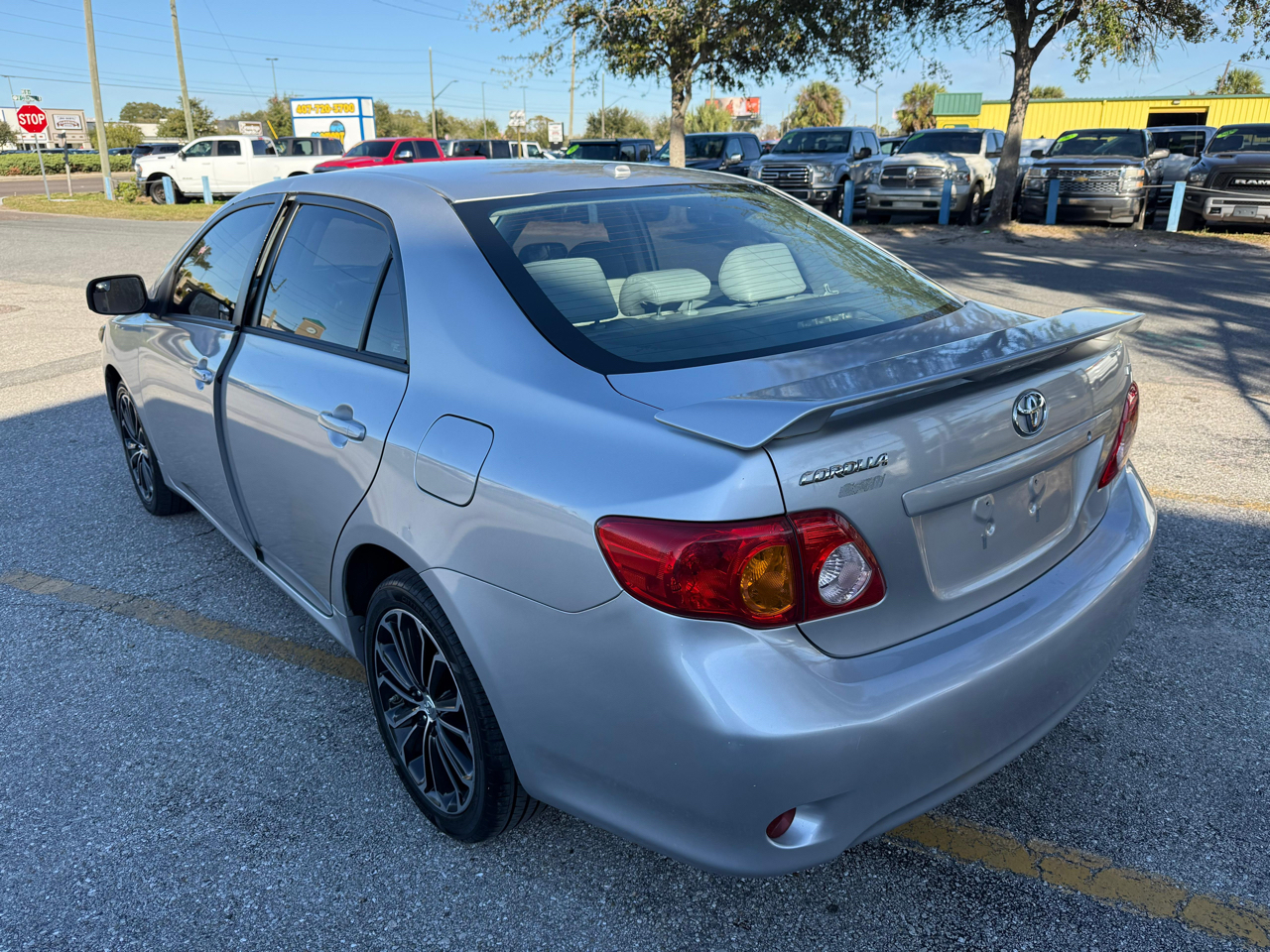 Toyota Corolla 4dr Sdn Man (Natl) 2009