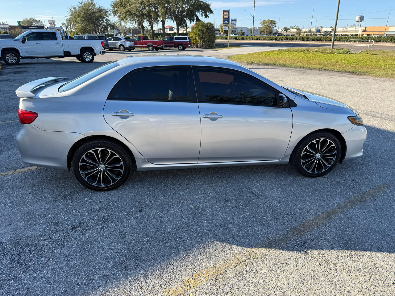 Toyota Corolla 4dr Sdn Man (Natl) 2009