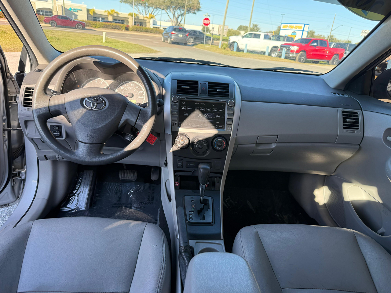 Toyota Corolla 4dr Sdn Man (Natl) 2009