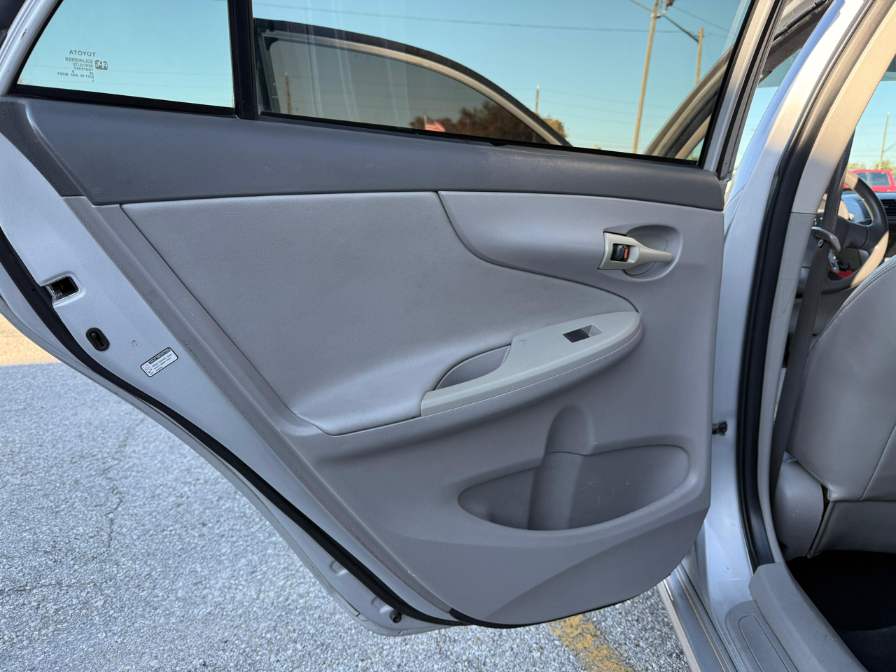 Toyota Corolla 4dr Sdn Man (Natl) 2009