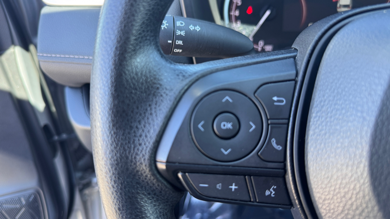 Toyota RAV4 LE FWD (Natl) 2024