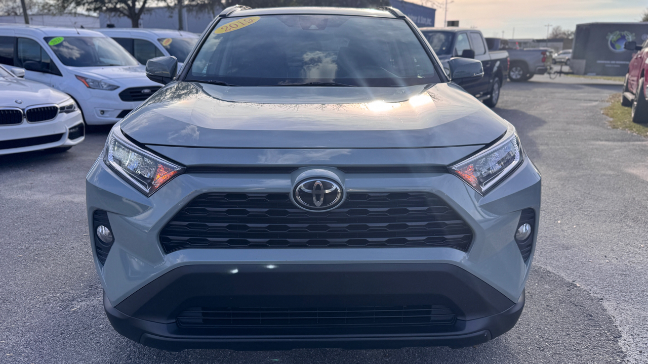Toyota RAV4 XLE FWD (Natl) 2019