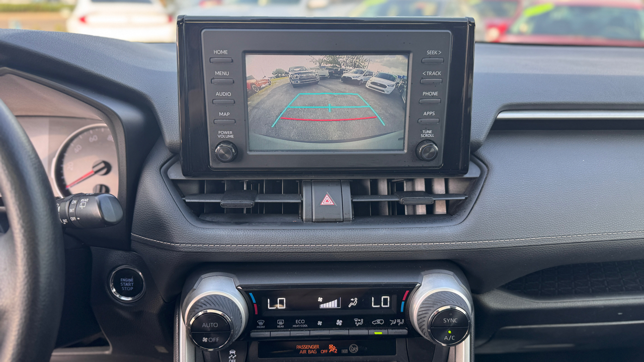 Toyota RAV4 XLE FWD (Natl) 2019