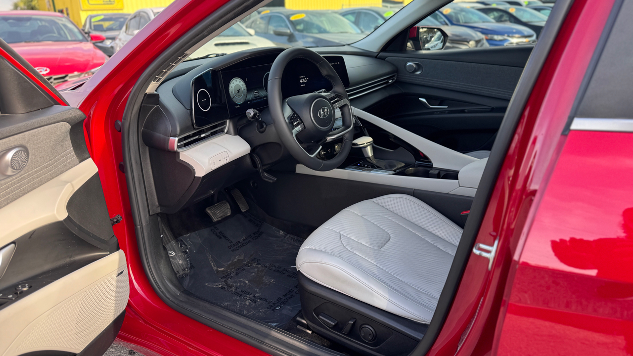 Hyundai Elantra Limited IVT 2023