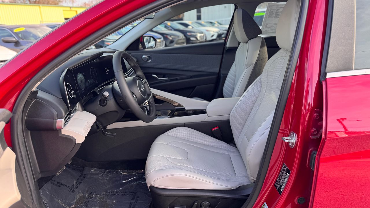 Hyundai Elantra Limited IVT 2023