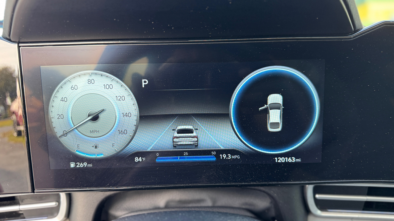 Hyundai Elantra Limited IVT 2023